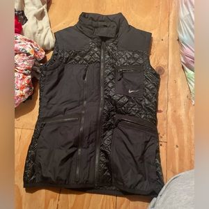 SMALL NIKE NEVER WORN VEST